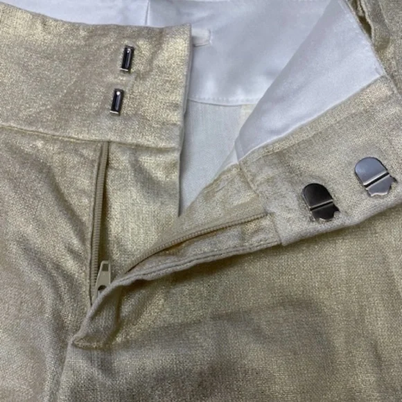 EUC Alice + Olivia Gold Cuffed Dress Shorts - Picture 6 of 10